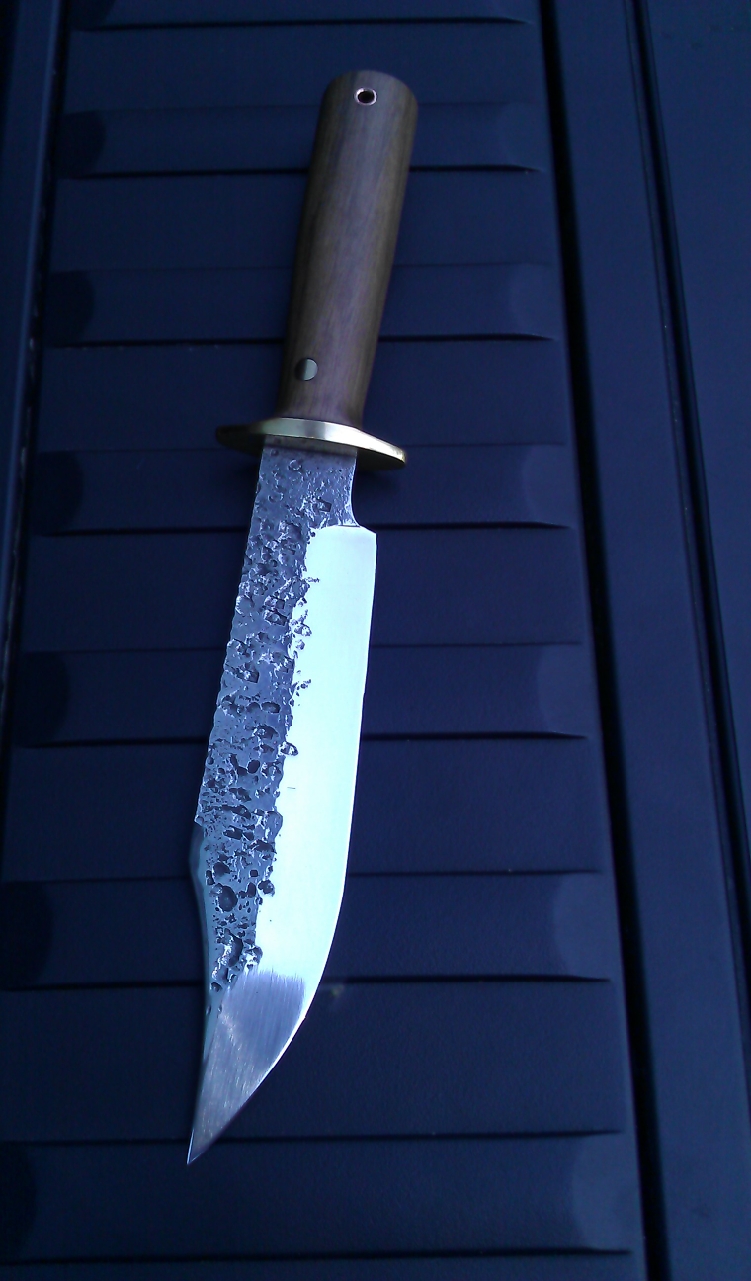 нож охотничий Боуи сталь 65 г ручная ковка рукоять орех нож охотничий Боуи сталь 65 г ручная ковка рукоять орех